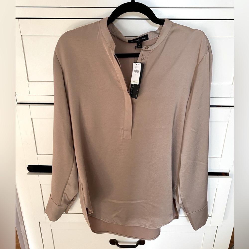 Banana republic beige satin tunic top